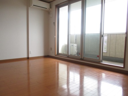 Living and room.  ※ Photo No. 204