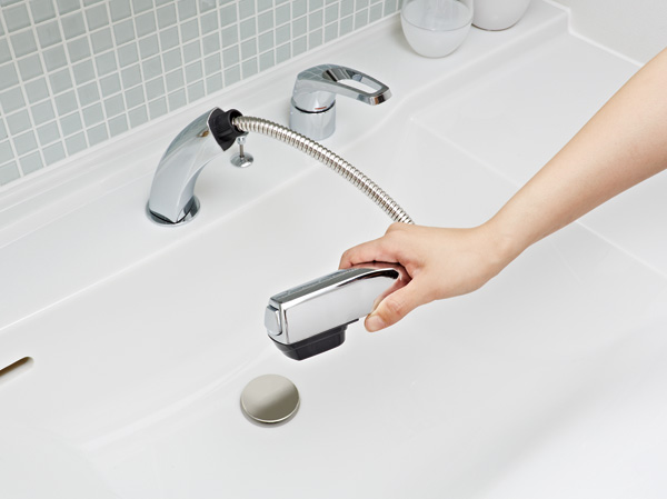 Bathing-wash room.  [Multi single lever mixing shower faucet] Easy-to-use multi-single-lever mixing shower faucet extended nozzle.