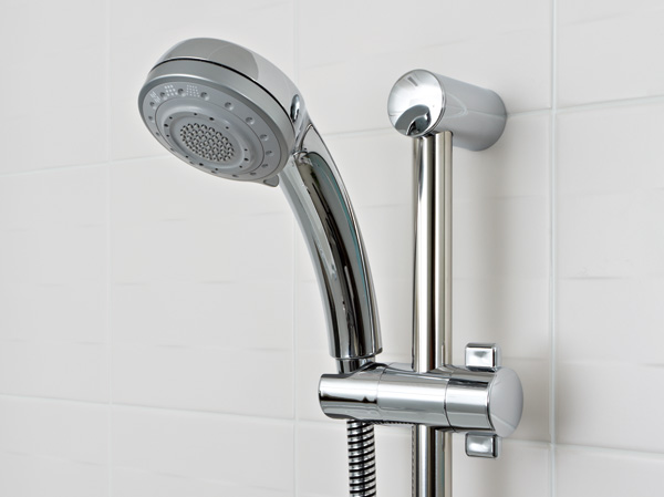Bathing-wash room.  [Ekofuru multi-function shower] To suit your mood, 3 pattern of the shower you can enjoy. Powerful bathed in comfort "water-saving eco full shower". Also negative ions plenty of "I had mist shower". Comfortably relieve tired "comfort massage shower.".