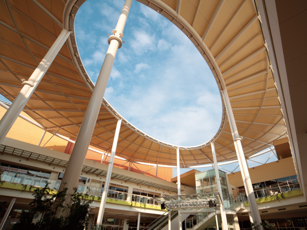 Surrounding environment. LaLaport Shinmisato (car about 7 minutes / About 4610m)