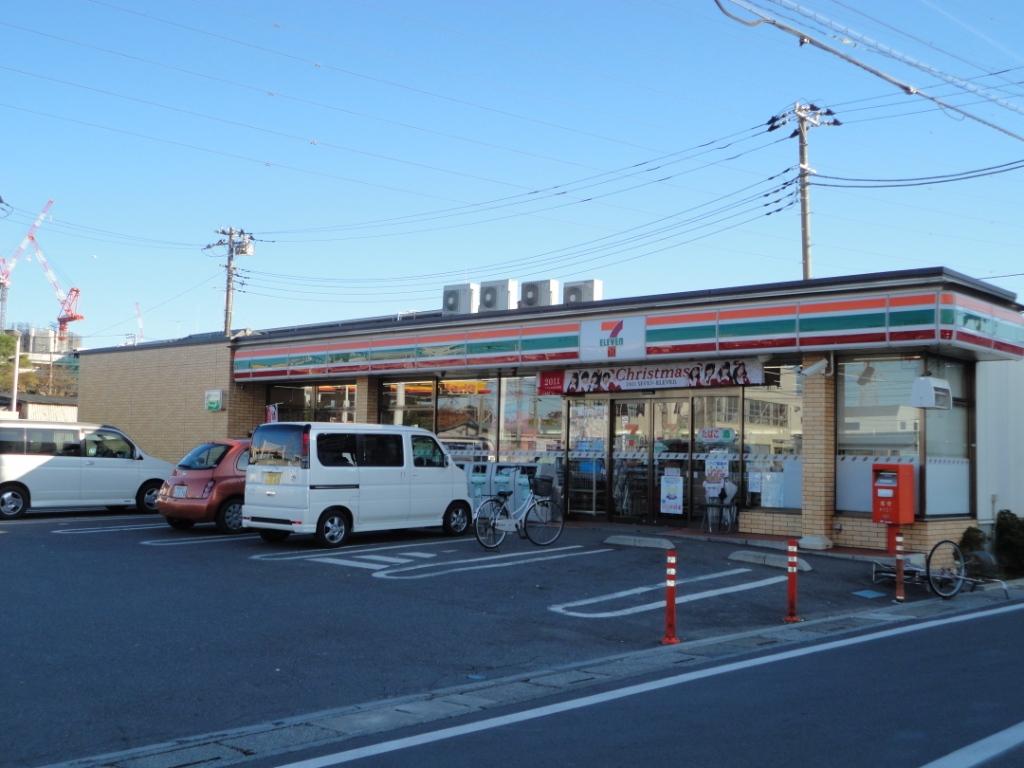 Convenience store. Seven-Eleven Misato Taniguchi store up (convenience store) 872m