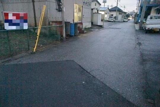 Local photos, including front road. Frontal road