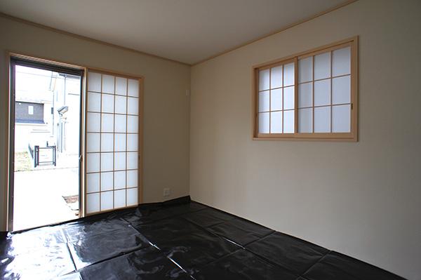 Non-living room. 1 Building