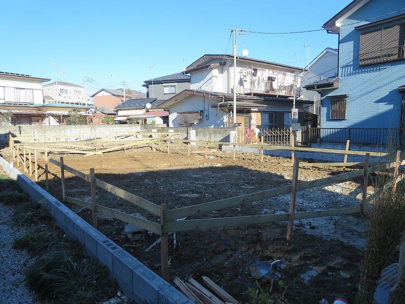 Local appearance photo. Local (12 May 2013) Shooting