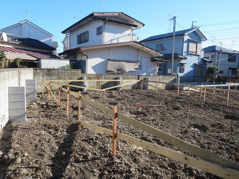 Local appearance photo. Local (12 May 2013) Shooting