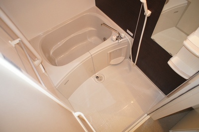 Bath. With reheating type hot water supply ☆ 