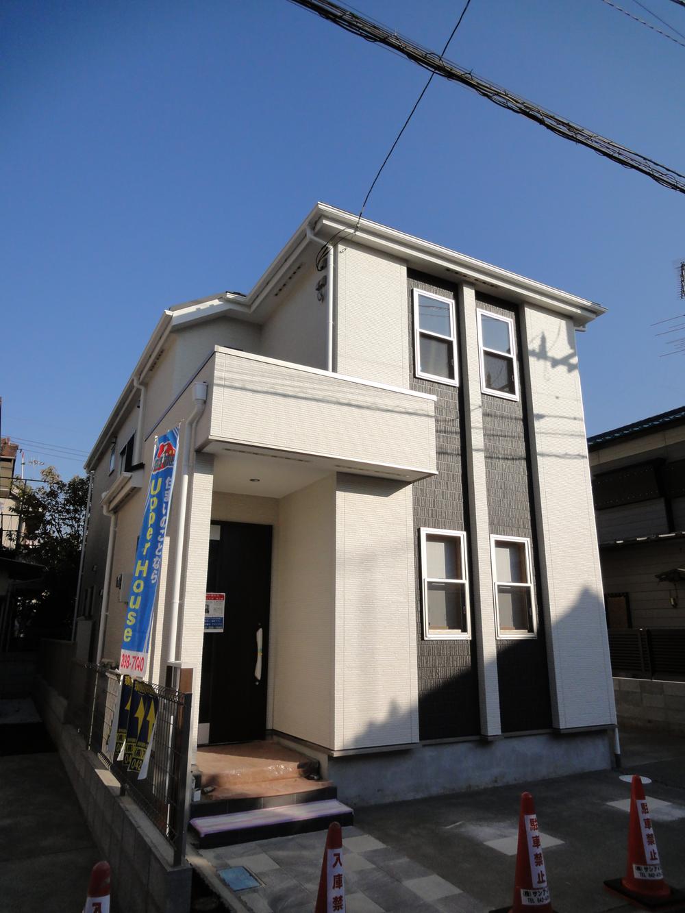 Local appearance photo. Local (12 May 2013) Shooting