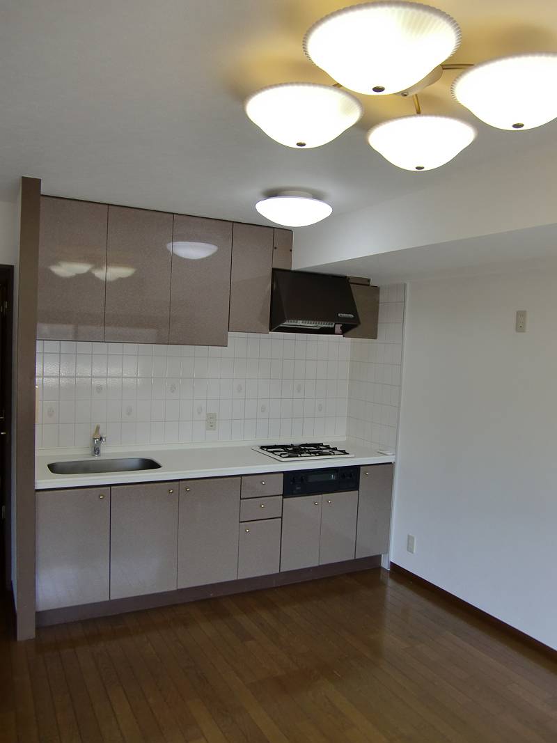 Kitchen. LDK ~ kitchen Was cross Chokawa!