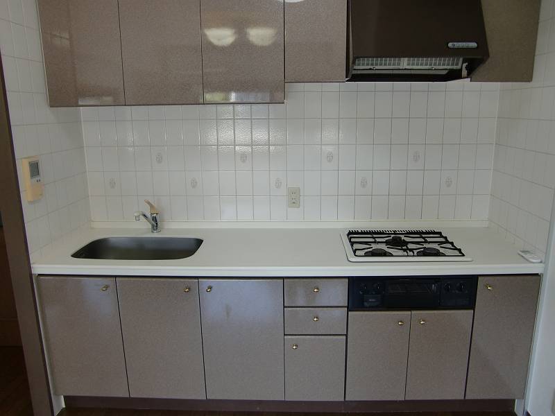 Kitchen. System Kitchen 3-burner stove