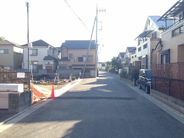 Local photos, including front road. Local front road (September 2013) Shooting ☆ Good condition has been 6m road! It is also happy to this if parking ☆