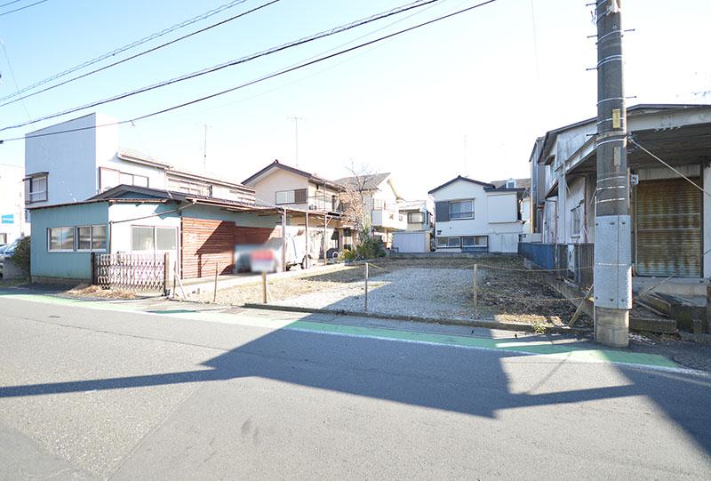 Local photos, including front road. Local Photos