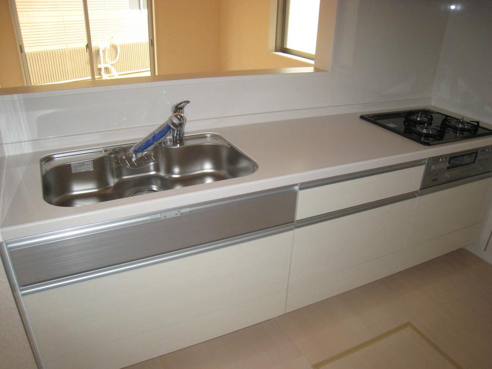 Same specifications photo (kitchen)