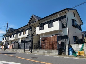 Building appearance.  ◆ For the south side of the road, Sunny ◆