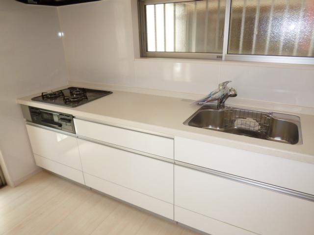 Kitchen. Room (May 2013) Shooting