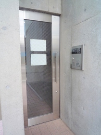 Other common areas.  ◆ Auto-lock of peace of mind ◆