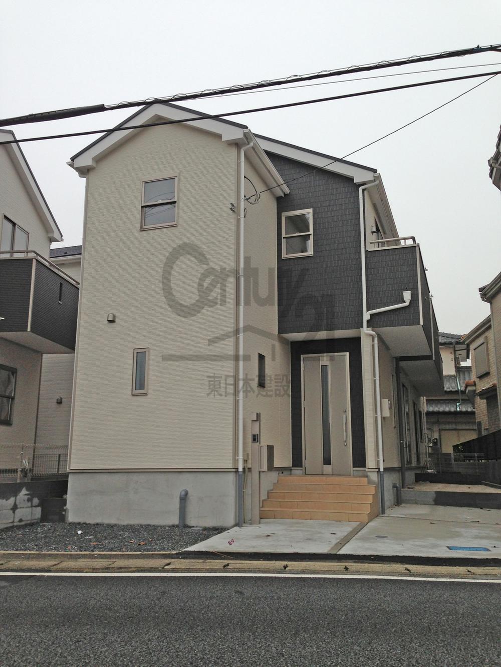 Local appearance photo. Local (11 May 2013) Shooting