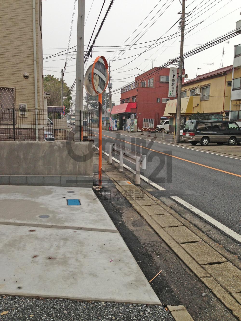 Local photos, including front road. Local (11 May 2013) Shooting