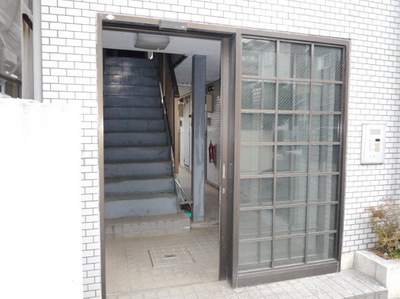 Other. 10m to the entrance (Other)