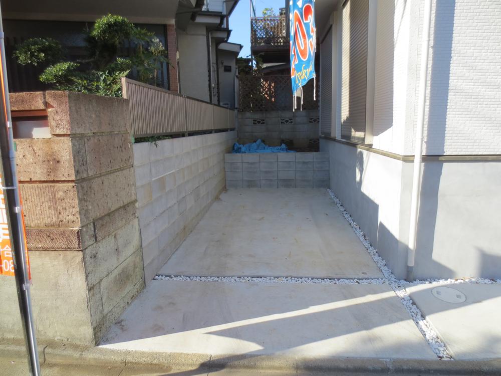 Local appearance photo. Local (12 May 2013) Shooting