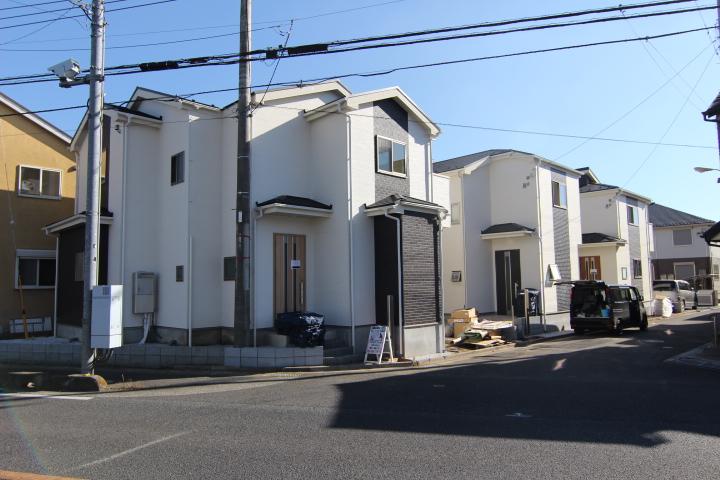 «Our seller» appearance the entire photo (which is still under construction). «Our seller»