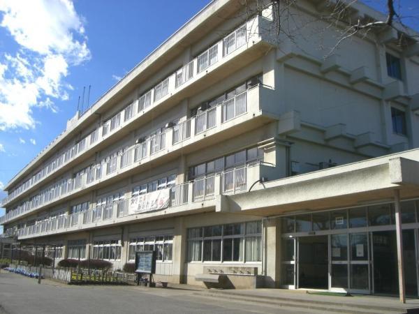 Primary school. 980m educational goal to Nobidome elementary school is "robust child, Thinking Manabuko, In harmony child. ", Children Nobidome elementary school from the area, It has been nicknamed "Nobikko".