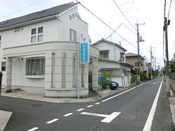 Hospital. Matsuzaki until the clinic 760m 1969 year (1969) is a historic hospital of its founding. Internal medicine and pediatrics, There is such as dermatology, It is also safe when the family became ill. 