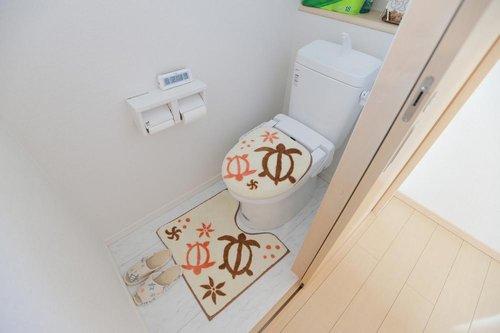 Toilet. Our condominium construction cases / toilet