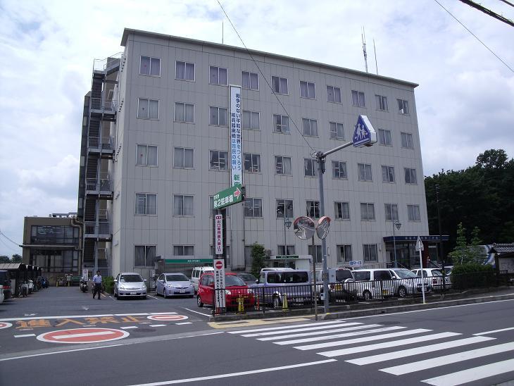 Government office. Niiza 698m to City Hall