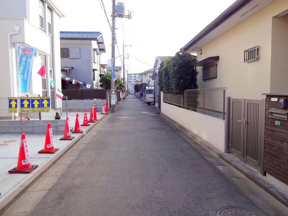 Local photos, including front road. Local (12 May 2013) Shooting