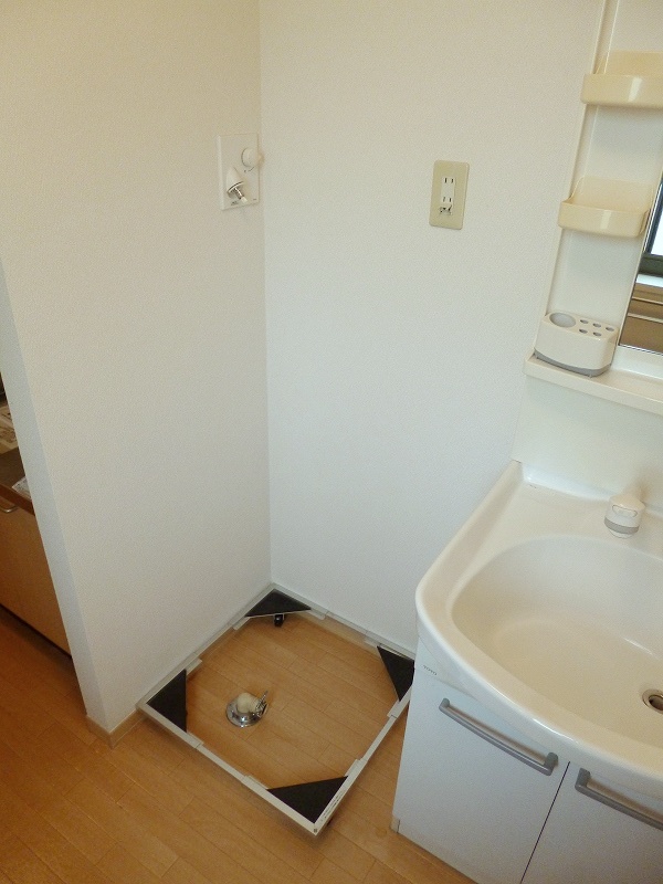 Other room space. Another Room No. reference photograph