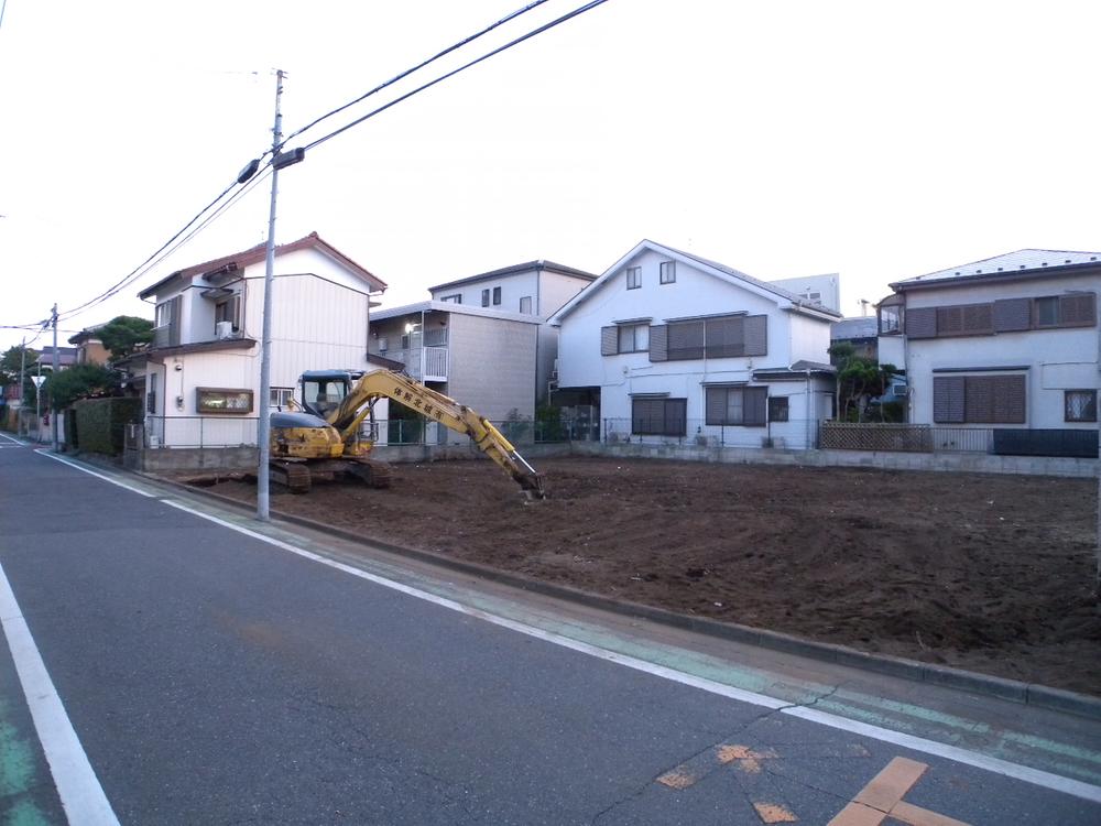 Local photos, including front road. Local (August 2013) Shooting