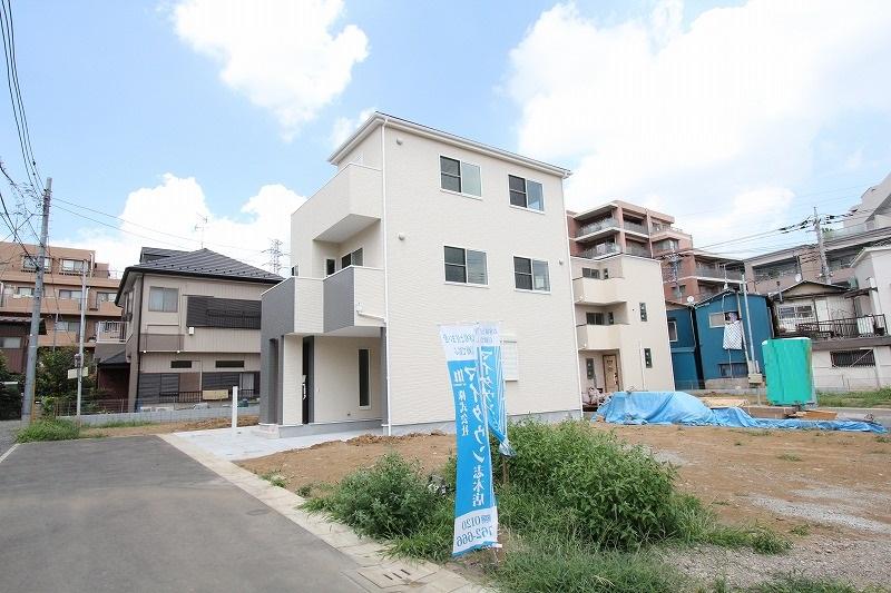 Local appearance photo. Local (August 2012) shooting