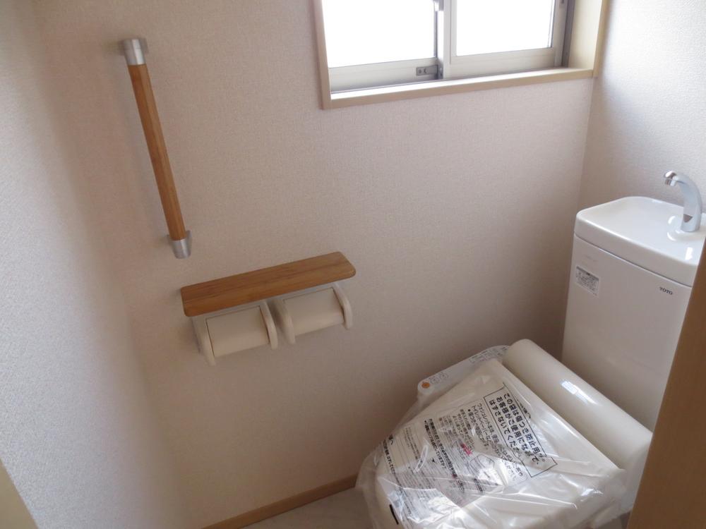 Toilet. Toilet (September 2013) Shooting