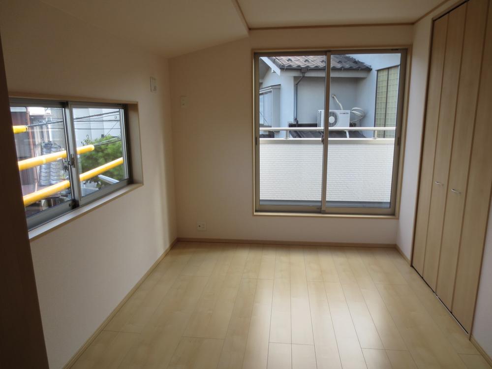 Other introspection. Room and storage (September 2013) Shooting