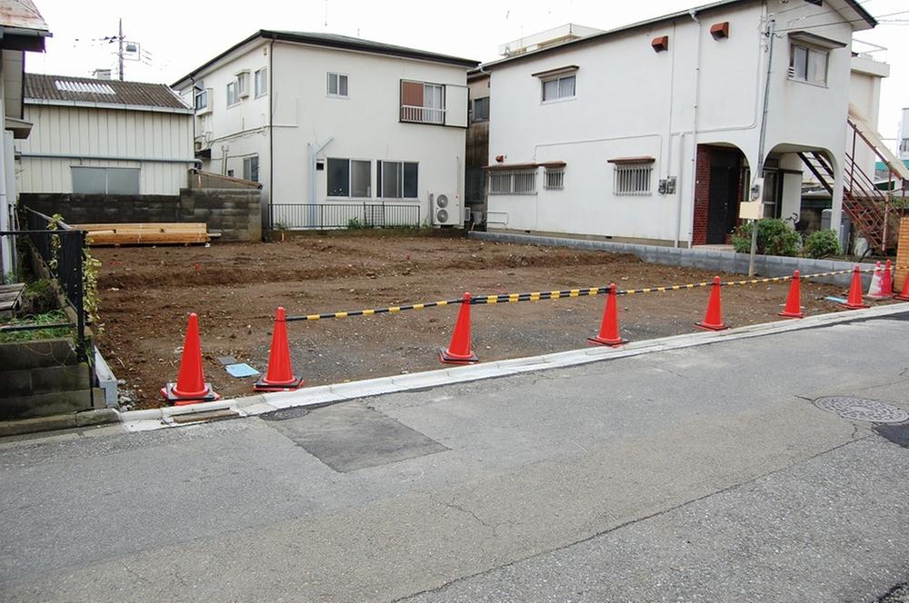 Local appearance photo. Local: 2013 October