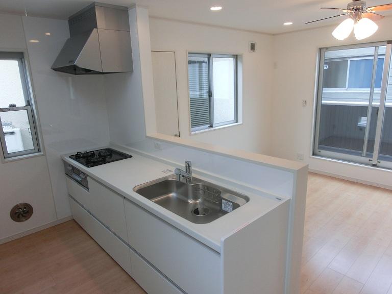 Same specifications photo (kitchen). Same specifications