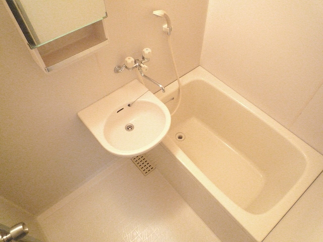 Bath. Another Room No. reference photograph