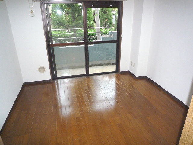 Other room space. Another Room No. reference photograph