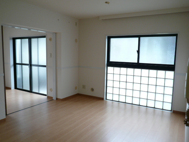 Living and room. The same is by Property of the room.