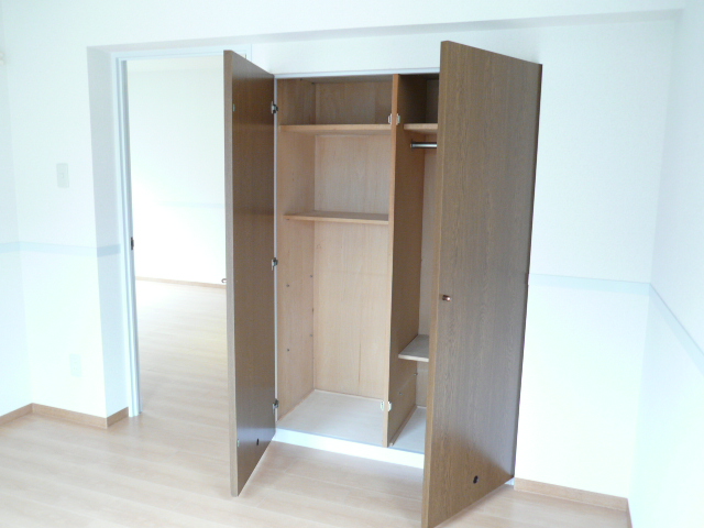 Receipt. The same is by Property of the room.