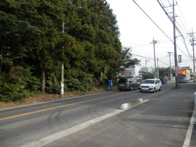 Local photos, including front road. Local (July 2013) Shooting