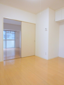 Living and room. DK8 Pledge