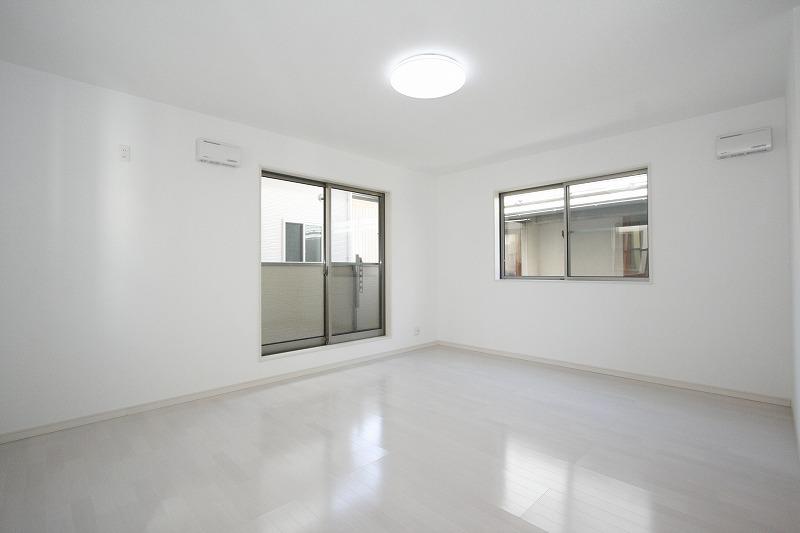 Living. Building 3 living