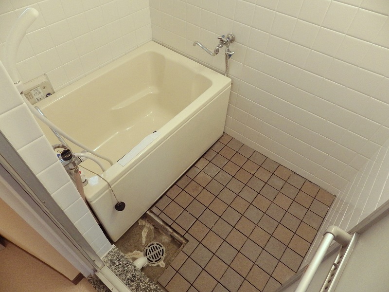 Bath. Reheating Allowed ☆