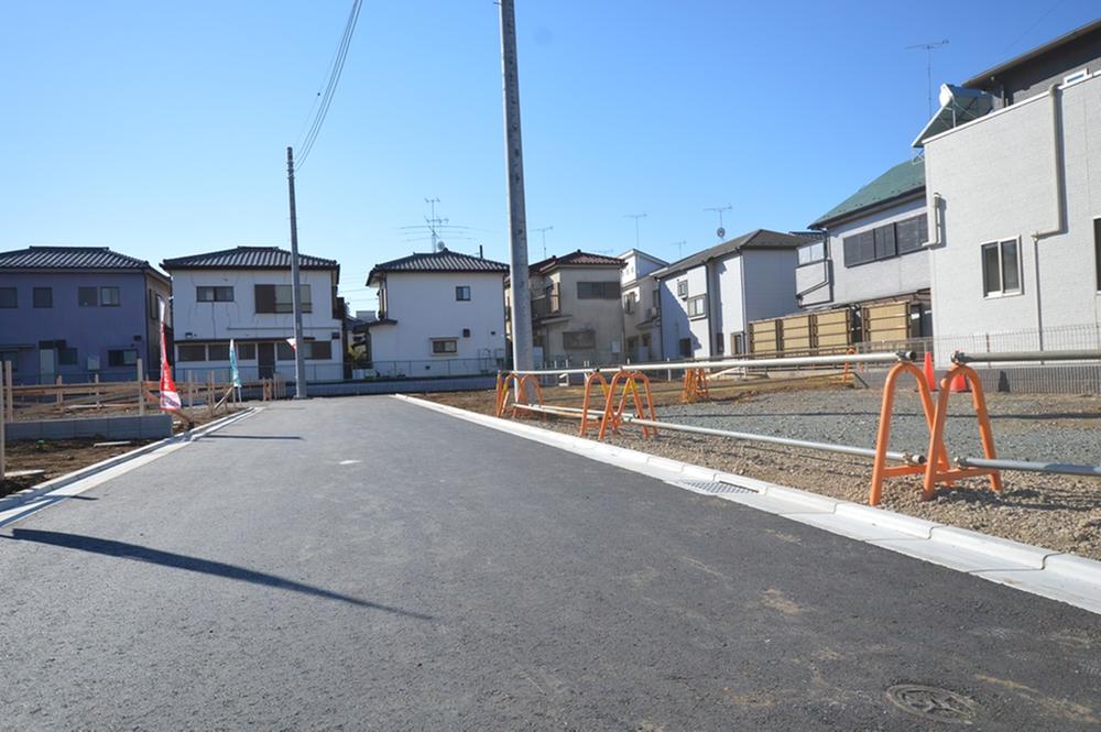 Local appearance photo. Local (11 May 2013) Shooting