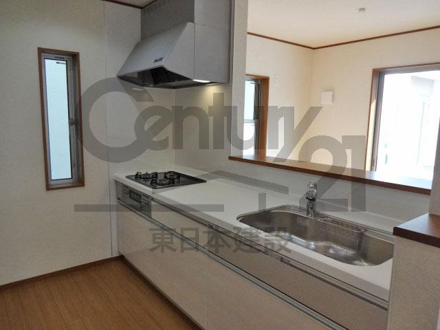 Kitchen. Local (11 May 2013) Shooting