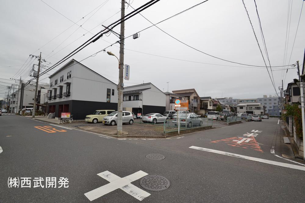 Local photos, including front road. Local (10 May 2013) Shooting