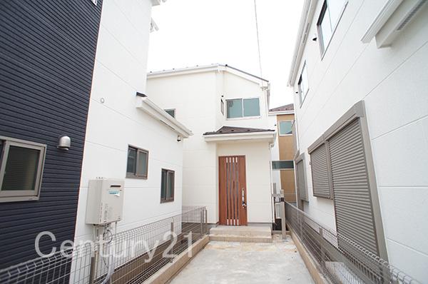 Local appearance photo. Local (10 May 2013) Shooting 10 Building