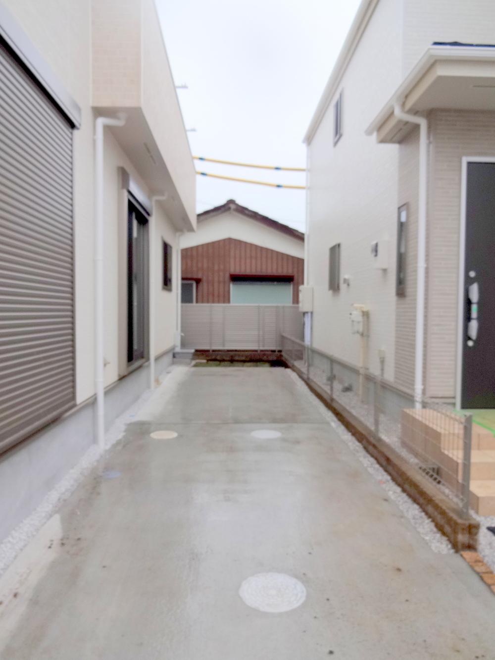 Parking lot. Local (11 May 2013) Shooting