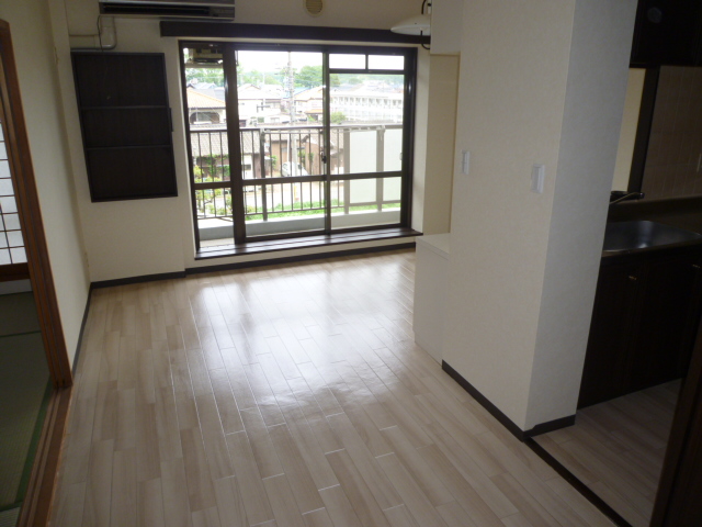 Living and room. The same is by Property of the room.